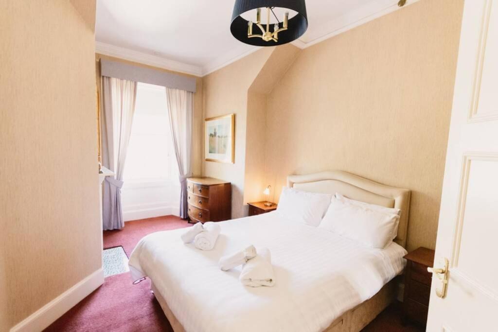 Wallace Apartment - A Unique Apartment In Countryside Park With Wifi And Access To Bar And Pool Perth Esterno foto
