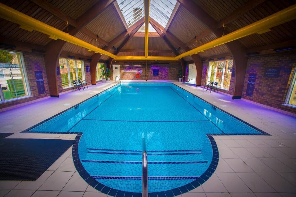 Wallace Apartment - A Unique Apartment In Countryside Park With Wifi And Access To Bar And Pool Perth Esterno foto