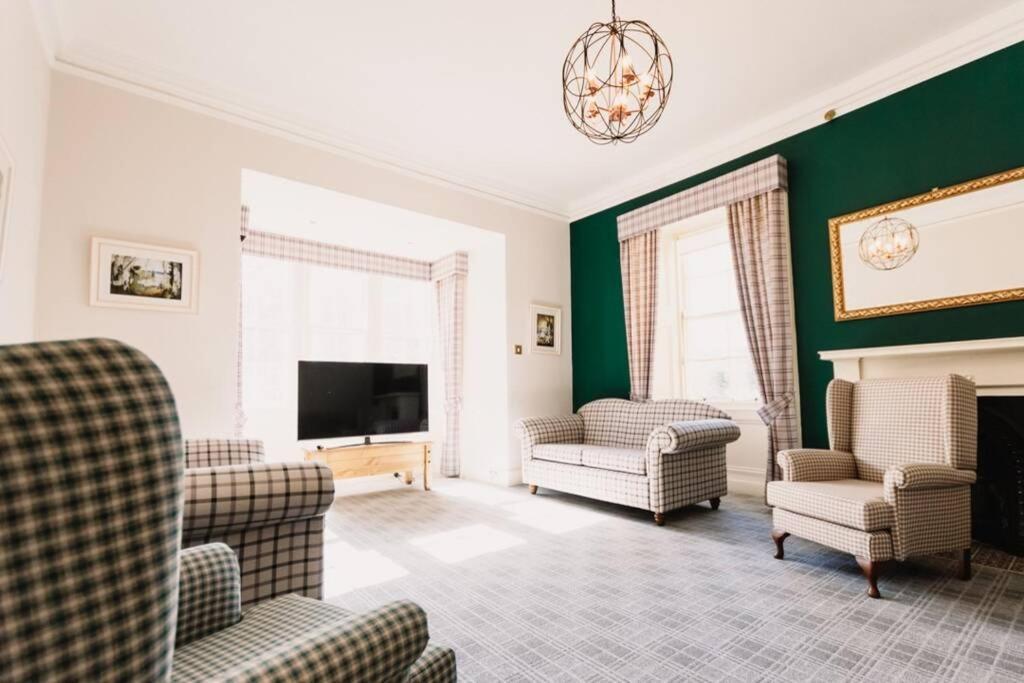 Wallace Apartment - A Unique Apartment In Countryside Park With Wifi And Access To Bar And Pool Perth Esterno foto