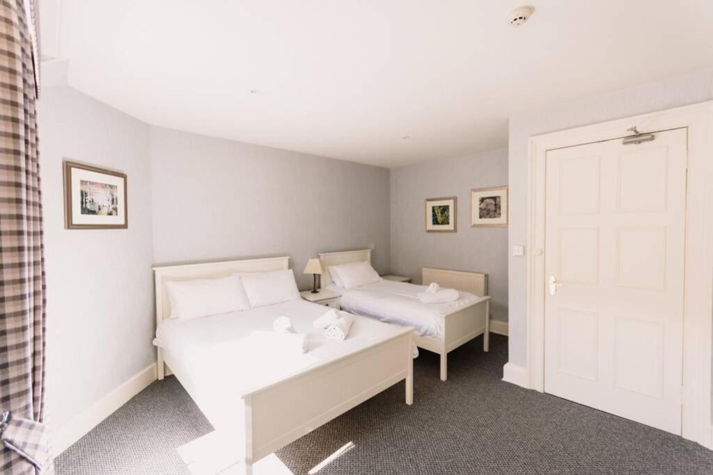 Wallace Apartment - A Unique Apartment In Countryside Park With Wifi And Access To Bar And Pool Perth Esterno foto