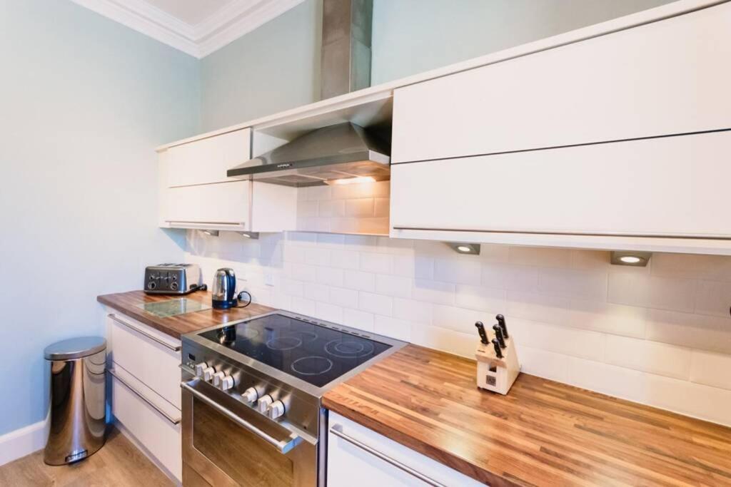 Wallace Apartment - A Unique Apartment In Countryside Park With Wifi And Access To Bar And Pool Perth Esterno foto