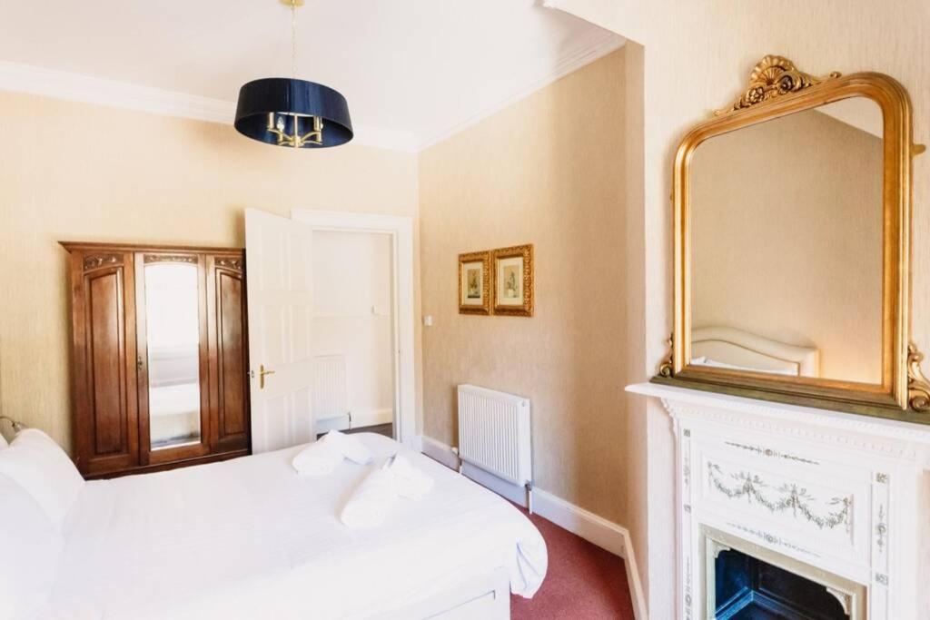 Wallace Apartment - A Unique Apartment In Countryside Park With Wifi And Access To Bar And Pool Perth Esterno foto