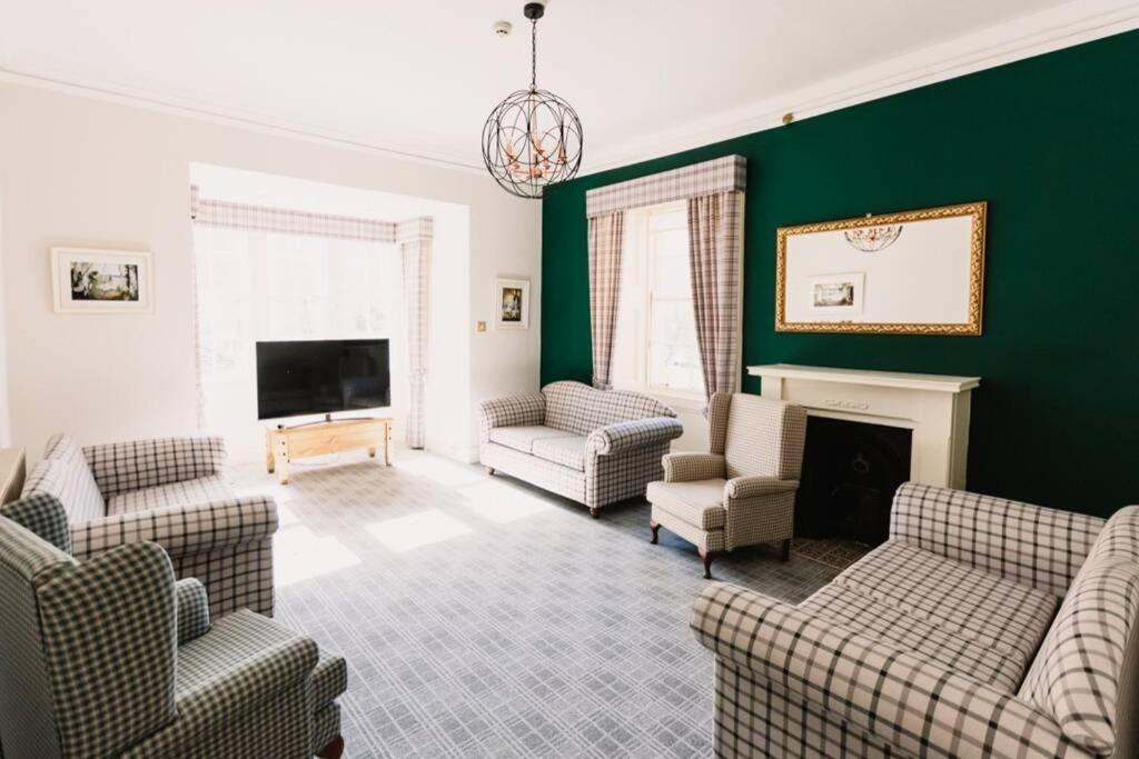Wallace Apartment - A Unique Apartment In Countryside Park With Wifi And Access To Bar And Pool Perth Esterno foto